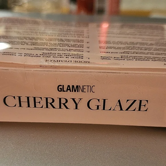 Glamnetic “Cherry Glaze” Press-On Nails | Short Round | Partial Set (20 Nails) - Picture 6 of 6